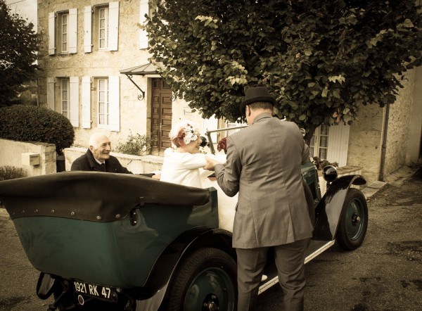 Noces Rétro : L'Éloge du Temps Suspendu